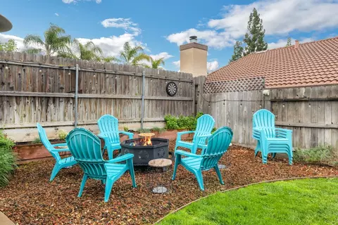 Exterior - 2053 Taft Dr, Rocklin, CA 95765 photo 4 of 9