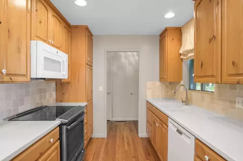 1940 Clemson, Turlock, CA 95380 photo 8