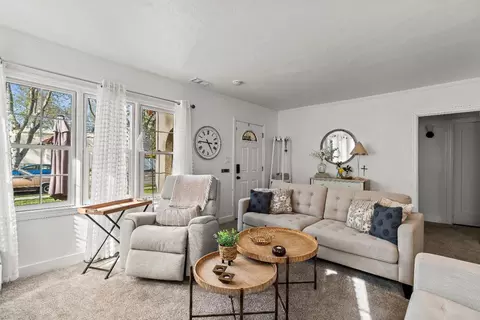 110 Berverdor Ave, Tracy, CA 95376 photo 8