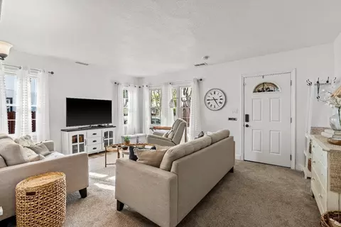 110 Berverdor Ave, Tracy, CA 95376 photo 6