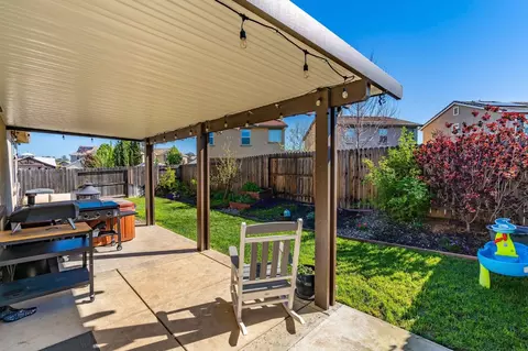 Exterior - 704 Foothill Blvd, Ione, CA 95640 photo 6 of 10