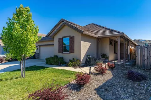 Exterior - 704 Foothill Blvd, Ione, CA 95640 photo 1 of 10
