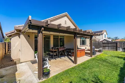 Exterior - 704 Foothill Blvd, Ione, CA 95640 photo 8 of 10