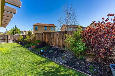 Exterior - 704 Foothill Blvd, Ione, CA 95640 photo 7 of 10