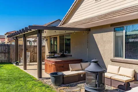 Exterior - 704 Foothill Blvd, Ione, CA 95640 photo 9 of 10