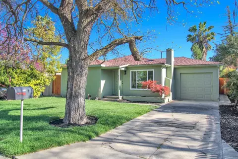 812 Dawn Dr, Modesto, CA 95350 photo 2