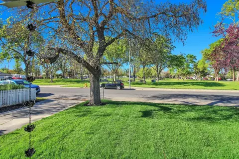 812 Dawn Dr, Modesto, CA 95350 photo 9