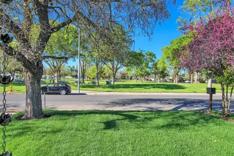 812 Dawn Dr, Modesto, CA 95350 photo 7