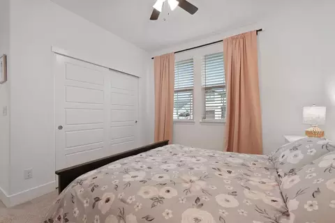 Bedroom - 990 Ayers Ln, Galt, CA 95632 photo 4 of 5