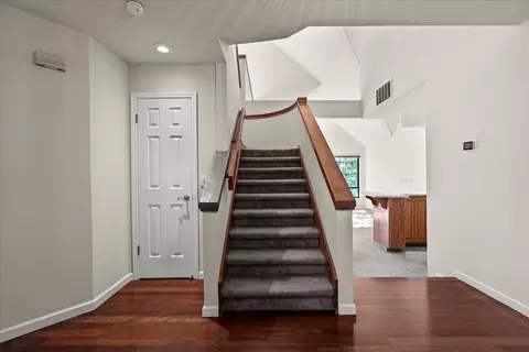 Entry Way - 1132 Rivergate Dr #11, Lodi, CA 95240 photo 1 of 7
