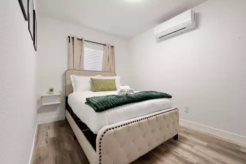 Bedroom - 7306 Lincoln Ave, Carmichael, CA 95608 photo 4 of 7