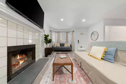 Living - 7306 Lincoln Ave, Carmichael, CA 95608 photo 5 of 7