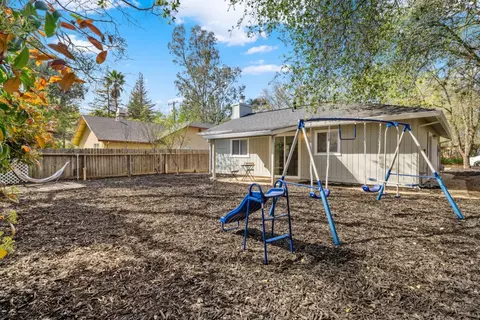 Exterior - 7306 Lincoln Ave, Carmichael, CA 95608 photo 10 of 18