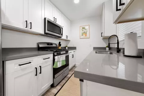 Kitchen - 7306 Lincoln Ave, Carmichael, CA 95608 photo 3 of 6