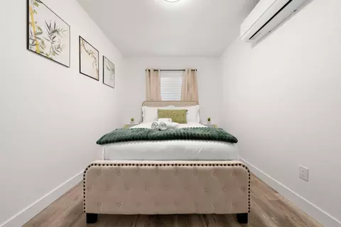 Bedroom - 7306 Lincoln Ave, Carmichael, CA 95608 photo 5 of 7