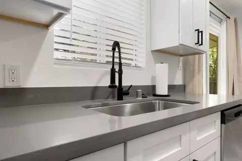 Kitchen - 7306 Lincoln Ave, Carmichael, CA 95608 photo 5 of 6