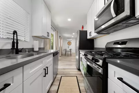 Kitchen - 7306 Lincoln Ave, Carmichael, CA 95608 photo 4 of 6
