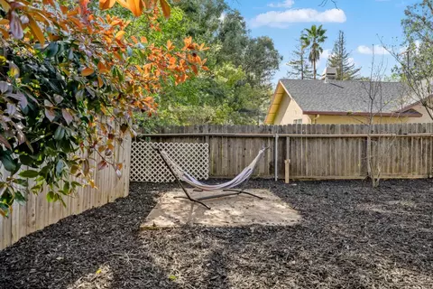 Exterior - 7306 Lincoln Ave, Carmichael, CA 95608 photo 12 of 18