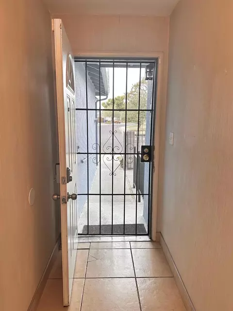 Entry Way - 1334 Armstrong Dr, Manteca, CA 95336 photo 1 of 3