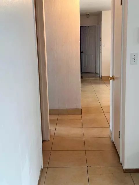 Entry Way - 1334 Armstrong Dr, Manteca, CA 95336 photo 2 of 3