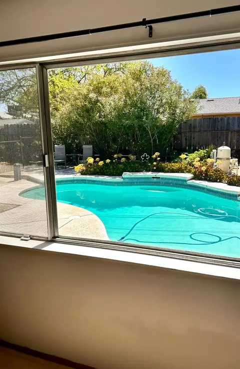 Exterior - 1334 Armstrong Dr, Manteca, CA 95336 photo 18 of 18