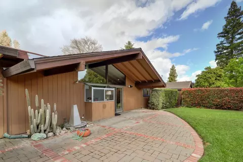 Exterior - 1308 Notre Dame Dr, Davis, CA 95616 photo 9 of 9