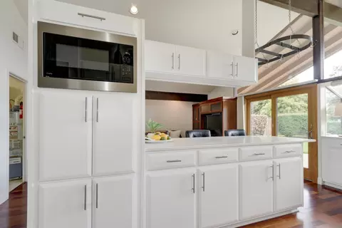 Kitchen - 1308 Notre Dame Dr, Davis, CA 95616 photo 7 of 9
