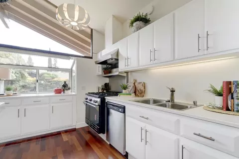 Kitchen - 1308 Notre Dame Dr, Davis, CA 95616 photo 5 of 9