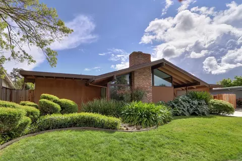 Exterior - 1308 Notre Dame Dr, Davis, CA 95616 photo 3 of 9