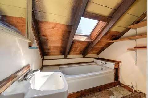 Bath - 32835 Main St, Dutch Flat, CA 96714 photo 4 of 4