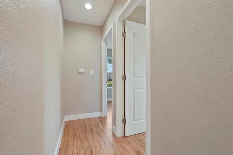 Entry Way - 511 Alicante Dr, Lodi, CA 95240 photo 2 of 2