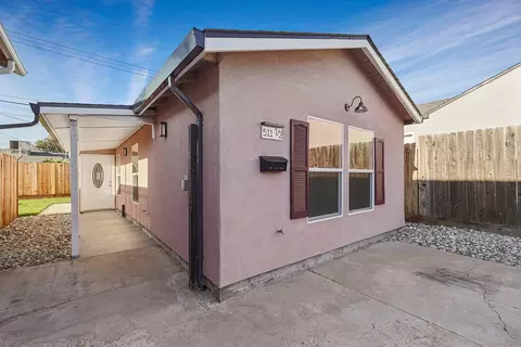 Exterior - 511 Alicante Dr, Lodi, CA 95240 photo 13 of 24