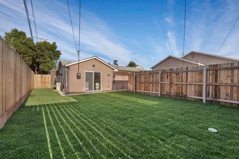 Exterior - 511 Alicante Dr, Lodi, CA 95240 photo 23 of 24