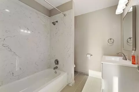Bath - 511 Alicante Dr, Lodi, CA 95240 photo 3 of 7