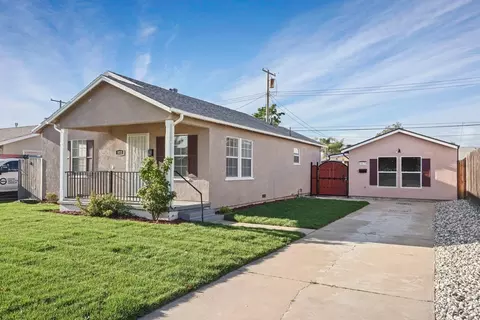 Exterior - 511 Alicante Dr, Lodi, CA 95240 photo 4 of 24