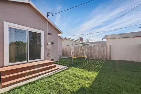 Exterior - 511 Alicante Dr, Lodi, CA 95240 photo 7 of 24