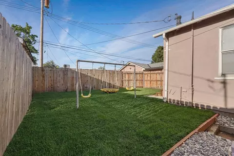 Exterior - 511 Alicante Dr, Lodi, CA 95240 photo 8 of 24