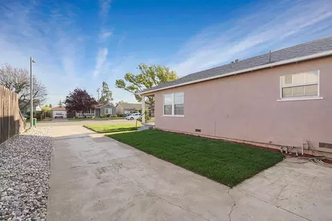 Exterior - 511 Alicante Dr, Lodi, CA 95240 photo 12 of 24