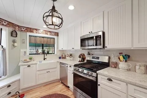 Kitchen - 1142 Rivergate Dr #8, Lodi, CA 95240 photo 3 of 8