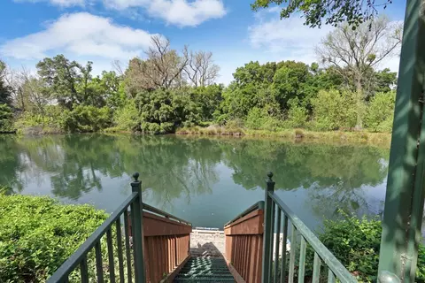 View/Area - 1142 Rivergate Dr #8, Lodi, CA 95240 photo 3 of 4