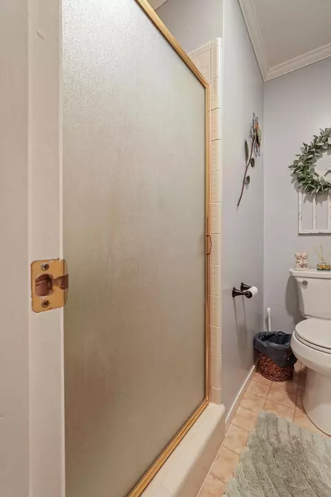 Bath - 1142 Rivergate Dr #8, Lodi, CA 95240 photo 3 of 5