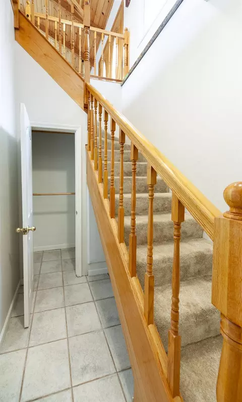 Entry Way - 5454 Oak Leaf Cir, Placerville, CA 95667 photo 2 of 2