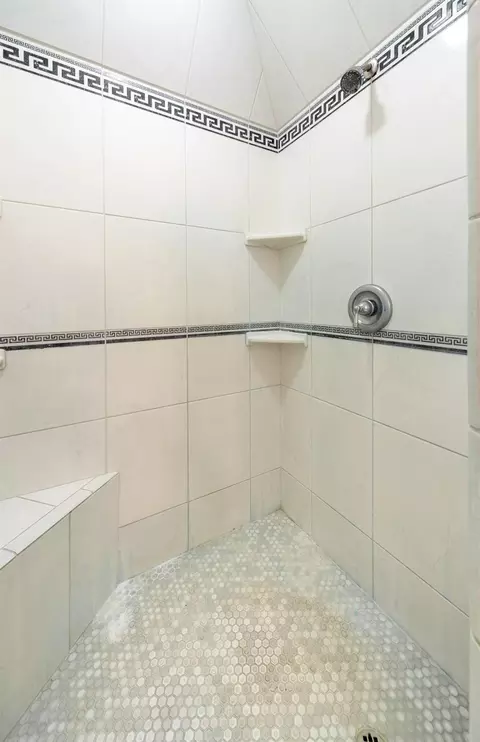 Bath - 5454 Oak Leaf Cir, Placerville, CA 95667 photo 6 of 9