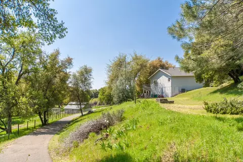 Exterior - 5454 Oak Leaf Cir, Placerville, CA 95667 photo 8 of 29
