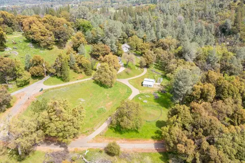 View/Area - 5454 Oak Leaf Cir, Placerville, CA 95667 photo 8 of 13