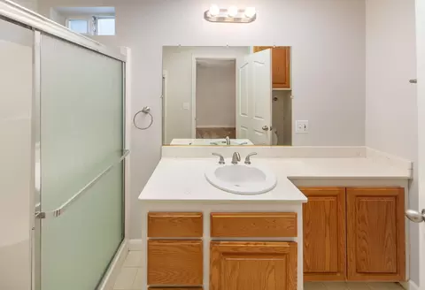 Bath - 5454 Oak Leaf Cir, Placerville, CA 95667 photo 9 of 9
