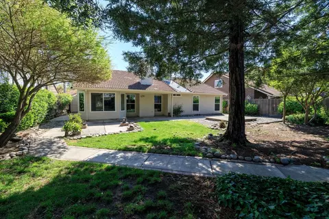 Exterior - 4041 St Joseph Pl, Turlock, CA 95382 photo 5 of 9