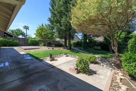 Exterior - 4041 St Joseph Pl, Turlock, CA 95382 photo 4 of 9