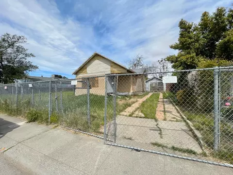 3817 21st Ave, Sacramento, CA 95820