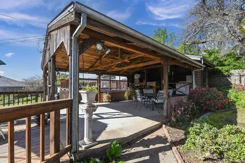 Exterior - 309 E Sierra View Dr, Jackson, CA 95642 photo 5 of 54